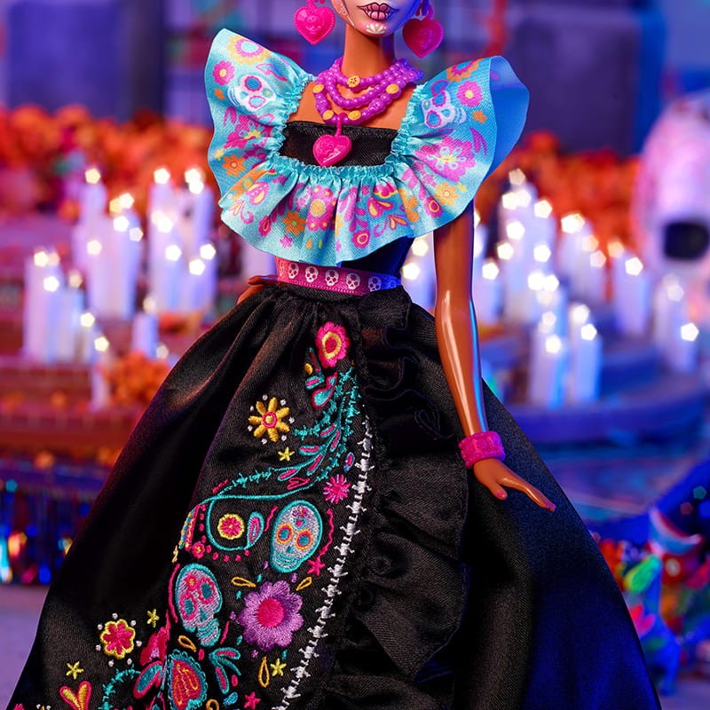HRM72-Barbie-Dia-de-Muertos-Barbie-kolekcjonerska.jpg