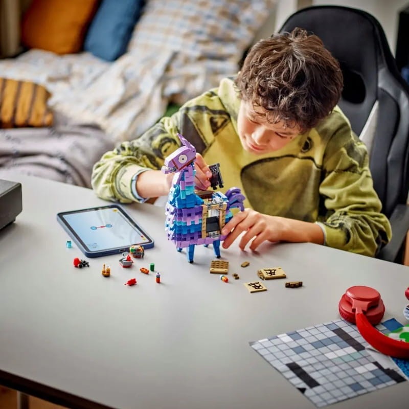 lama-zaopatrzeniowa-lego-fortnite-klocki-4.jpg