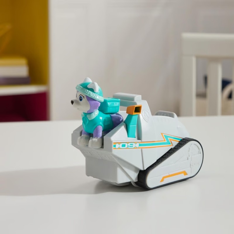 spin-master-psi-patrol-figurka-everest-skuter-sniezny (7).jpg