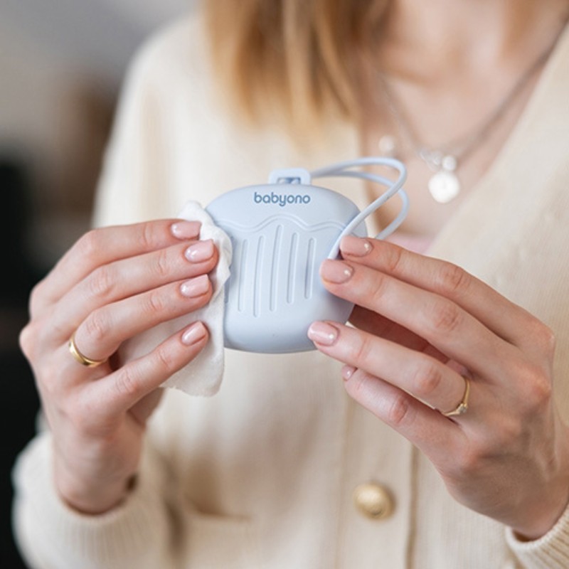 BABYONO-SILIKONOWY-POJEMNIK-ETUI-NA-SMOCZEK (1).jpg