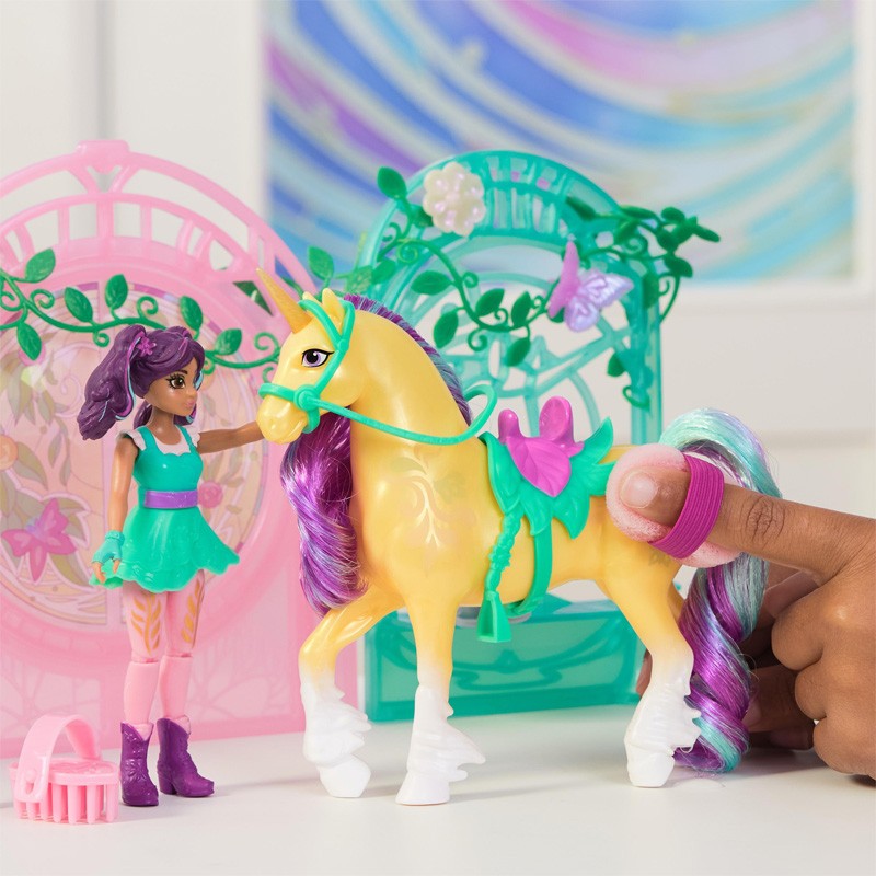pol_pl_Unicorn-Academy-Zestaw-Figurki-Ava-Plant-Magic-Leaf-dziewczyna-i-jednorozec-brama-akcesoria-39019_8_800.jpg