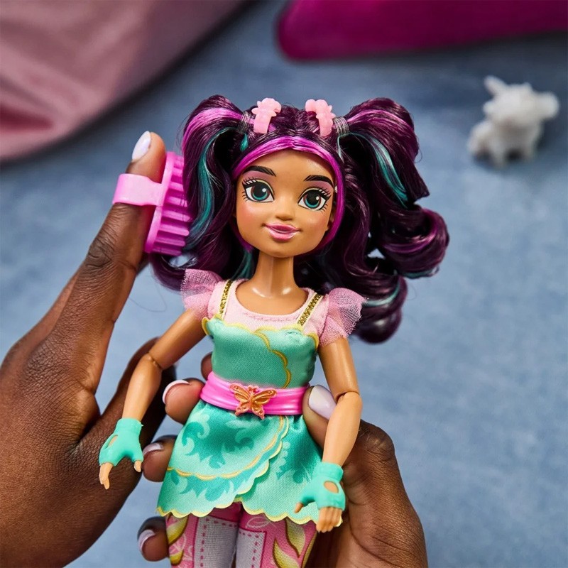 akademia-jednorozcow-lalka-ava-z-brazowymi-wlosami-akcesoria-20151451 (5)_800.jpg