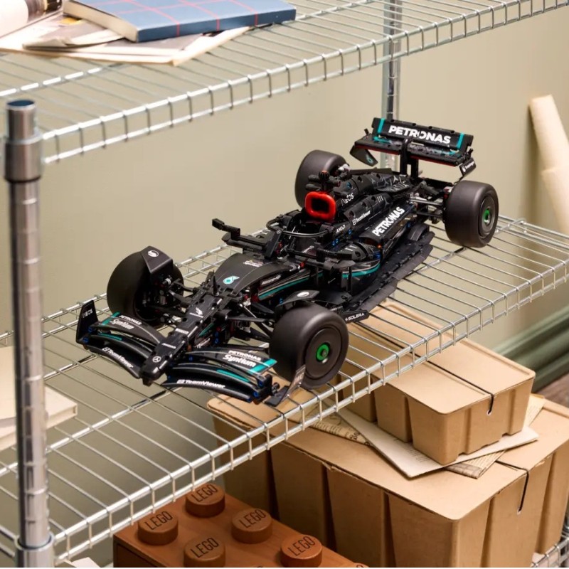 klocki-lego-technic-pojazd-auto-Mercedes-AMG-F1-W14-E-Performance (1).jpg