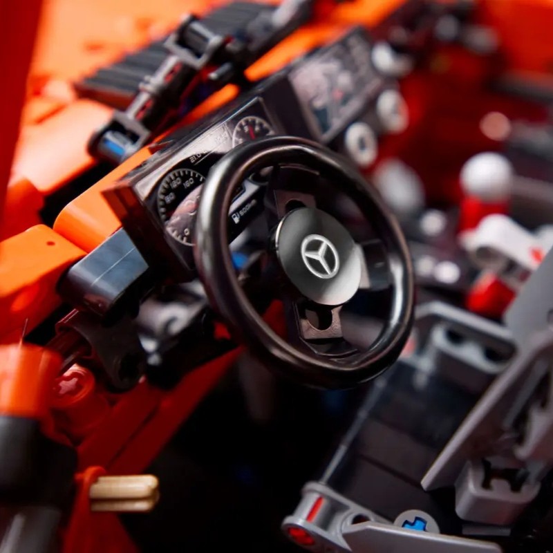 klocki-lego-technic-pojazd-auto-Samochód-Mercedes-Benz-G-500-PROFESSIONAL-Line (2).jpg